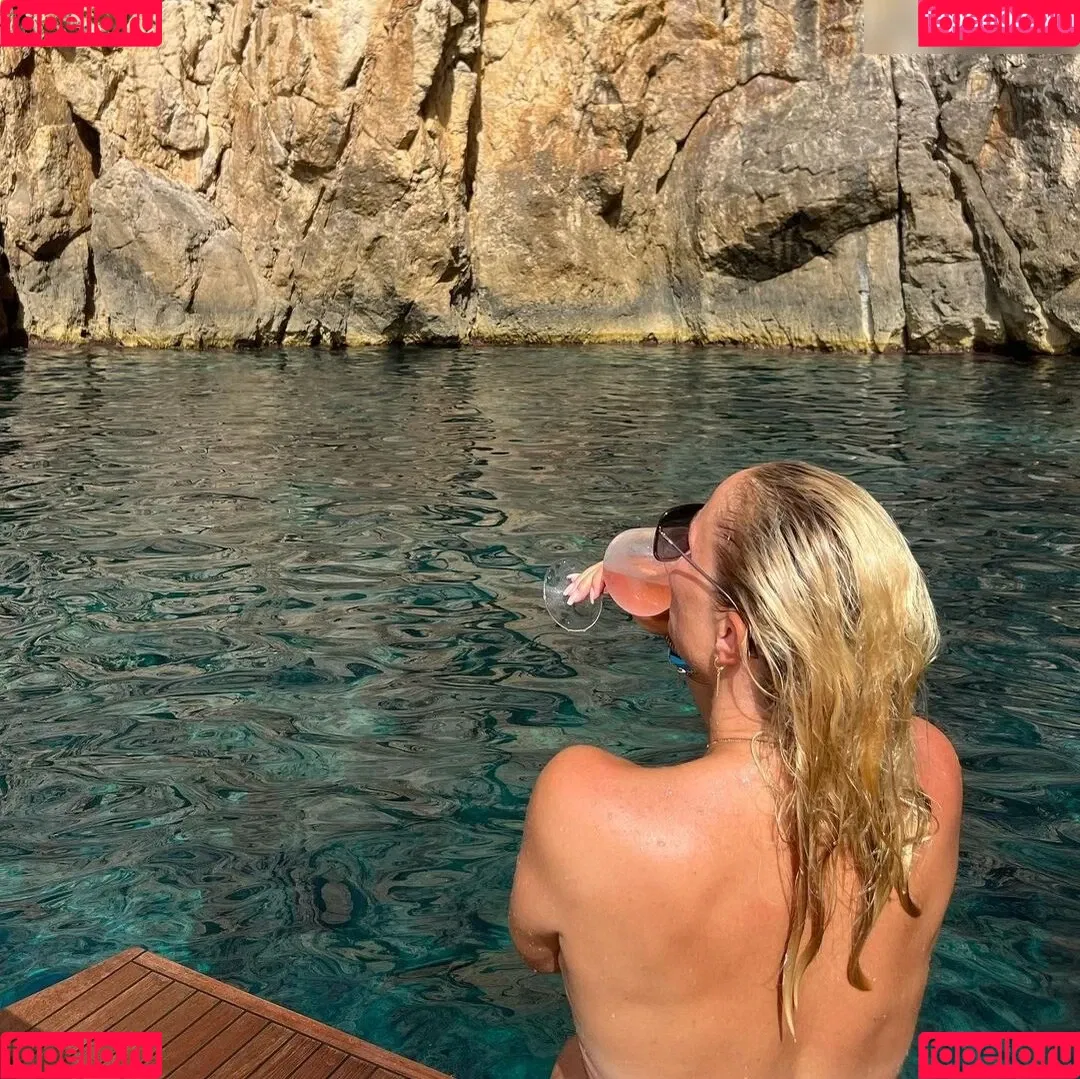 Janine Kunze Onlyfans Photo Gallery 