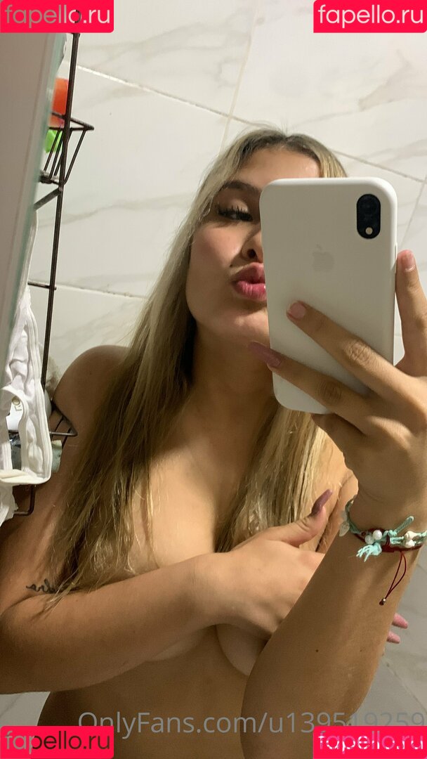 iaraailen2 Onlyfans Photo Gallery 