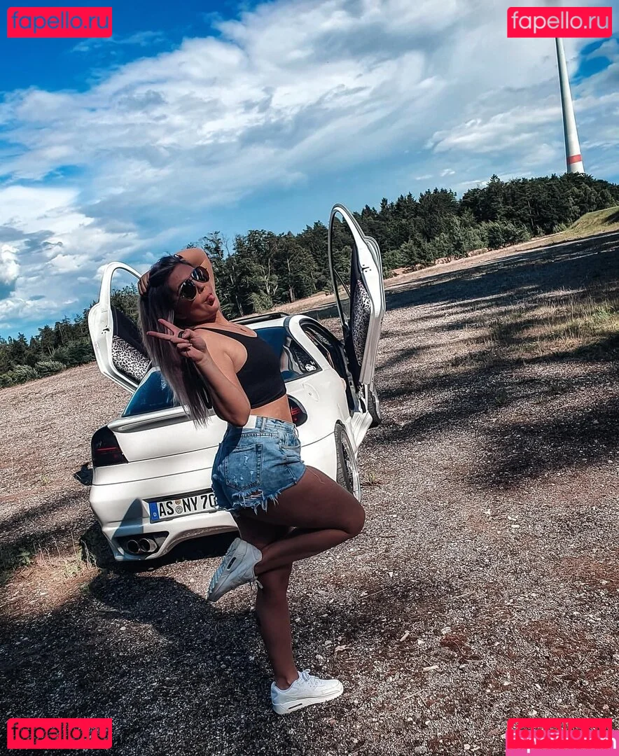 Nicole Miss.opel Onlyfans Photo Gallery 