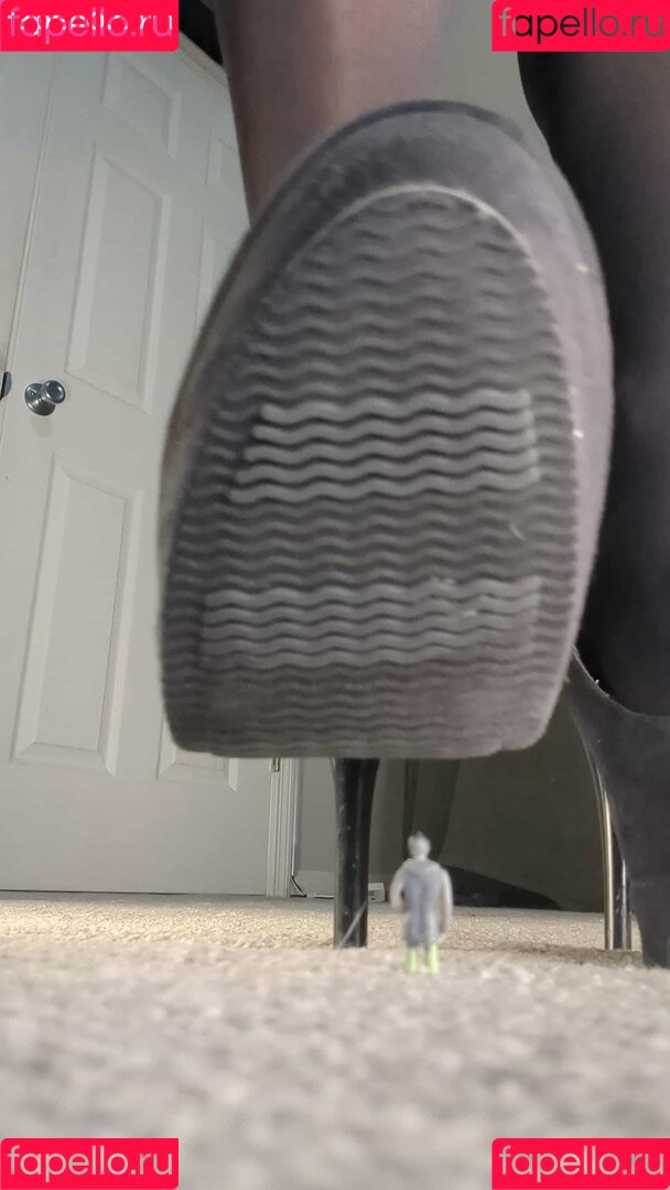 Lina Blackly Onlyfans Photo Gallery 