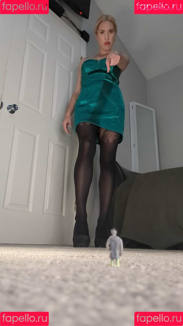 Lina Blackly Onlyfans Photo Gallery 