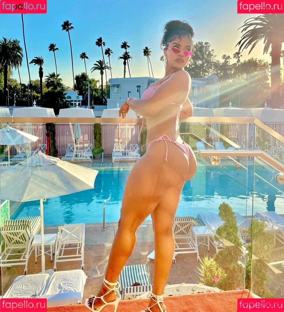 Thurriaa Onlyfans Photo Gallery 