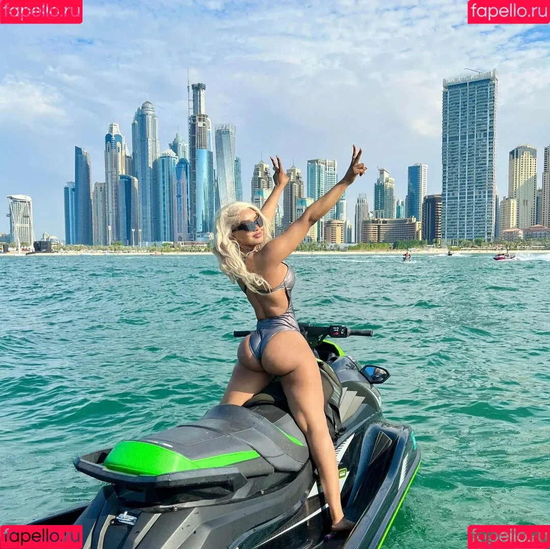 Thurriaa Onlyfans Photo Gallery 