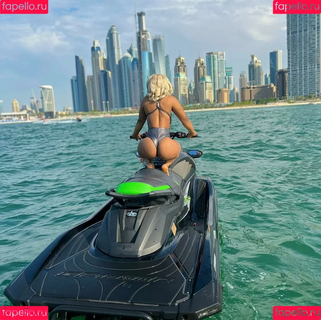 Thurriaa Onlyfans Photo Gallery 