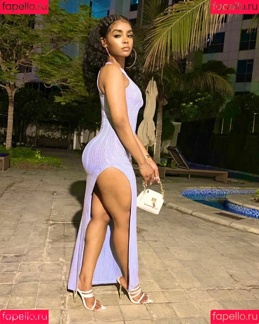 Thurriaa Onlyfans Photo Gallery 