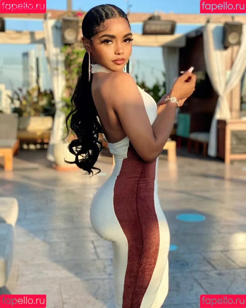 Thurriaa Onlyfans Photo Gallery 