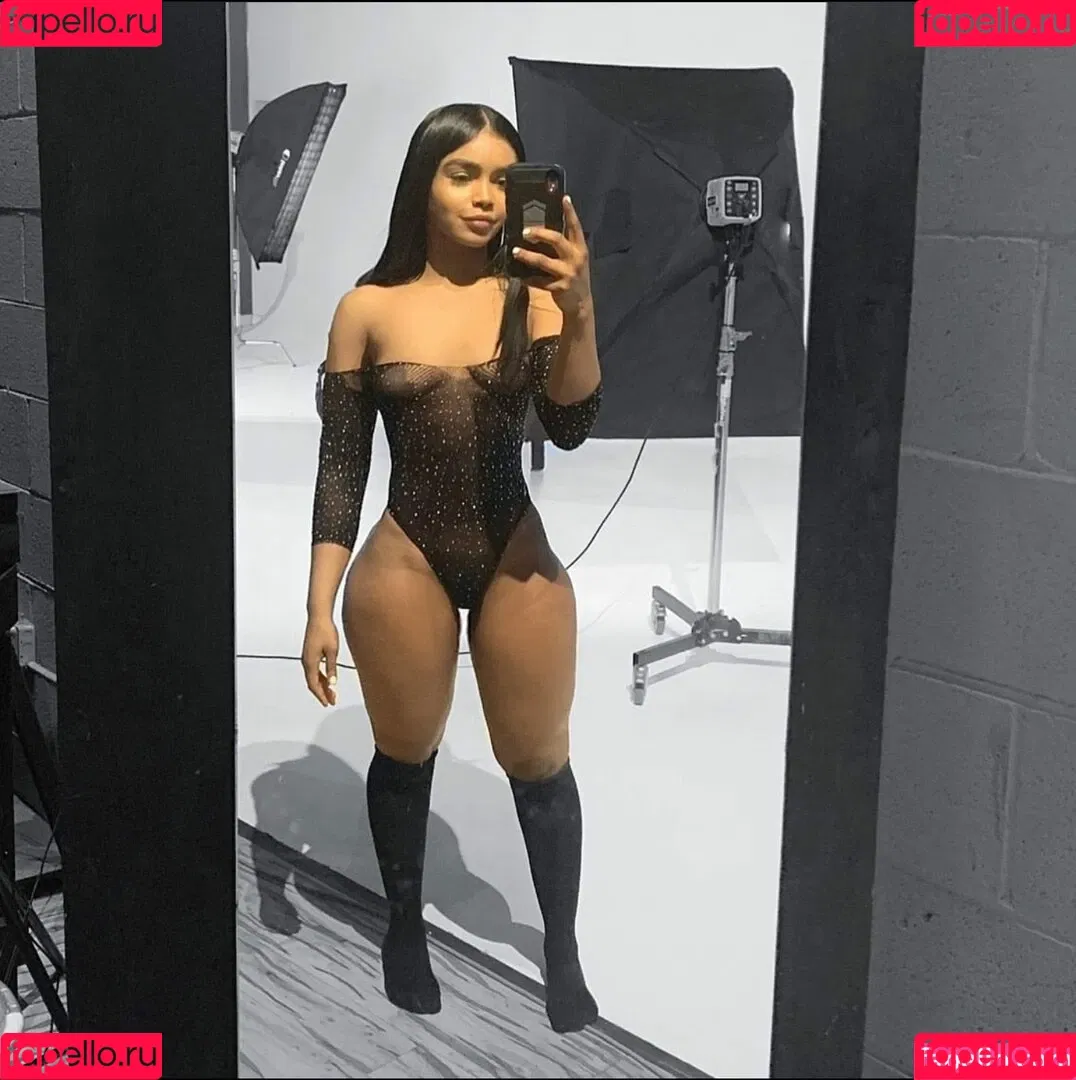 Thurriaa Onlyfans Photo Gallery 