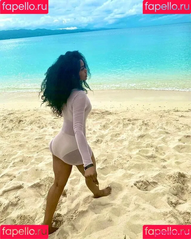 Thurriaa Onlyfans Photo Gallery 