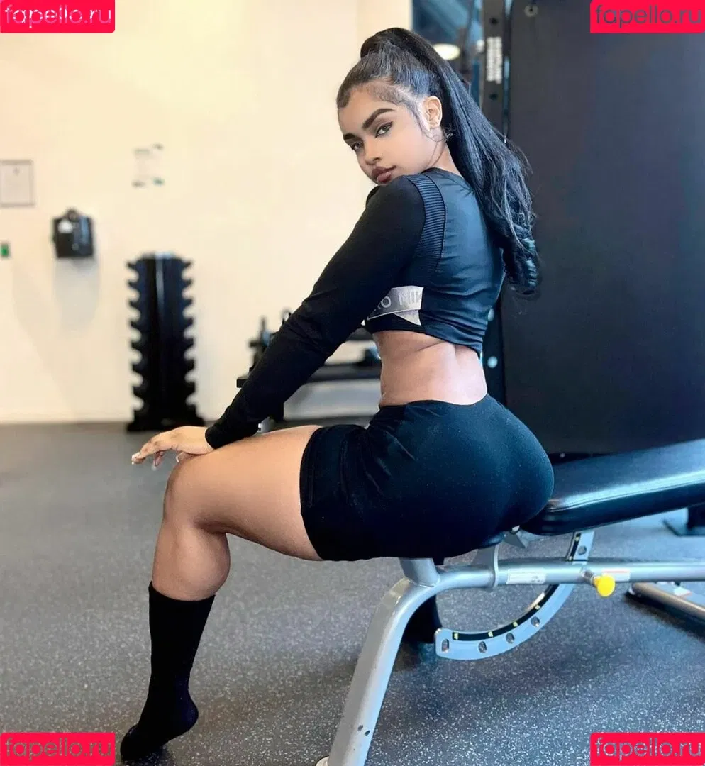 Thurriaa Onlyfans Photo Gallery 