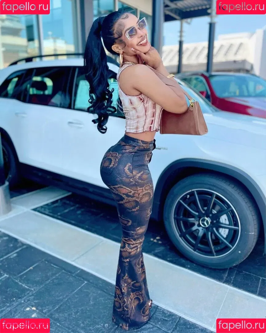 Thurriaa Onlyfans Photo Gallery 