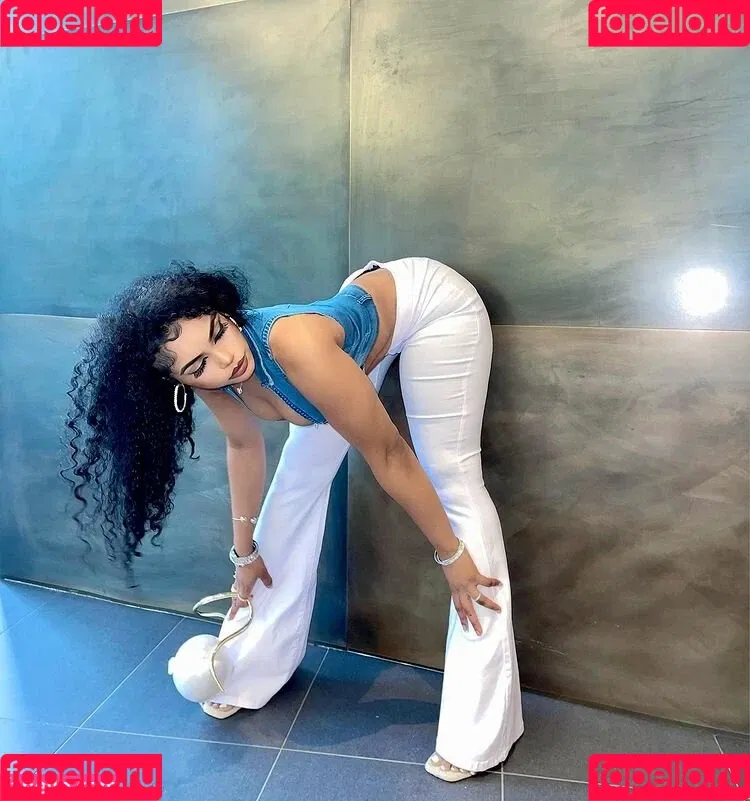 Thurriaa Onlyfans Photo Gallery 