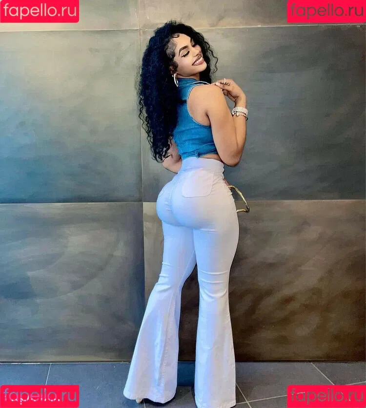 Thurriaa Onlyfans Photo Gallery 