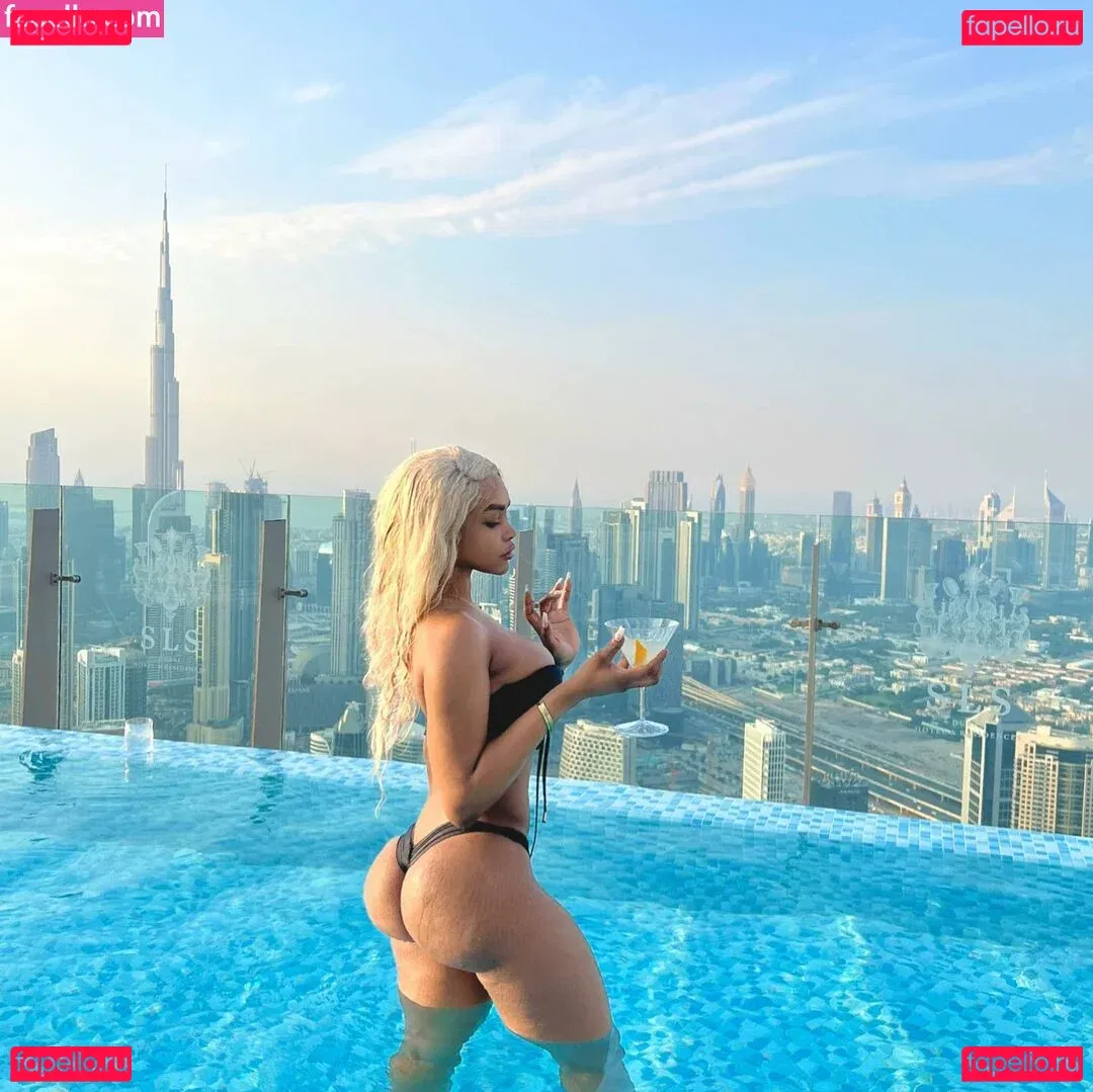 Thurriaa Onlyfans Photo Gallery 