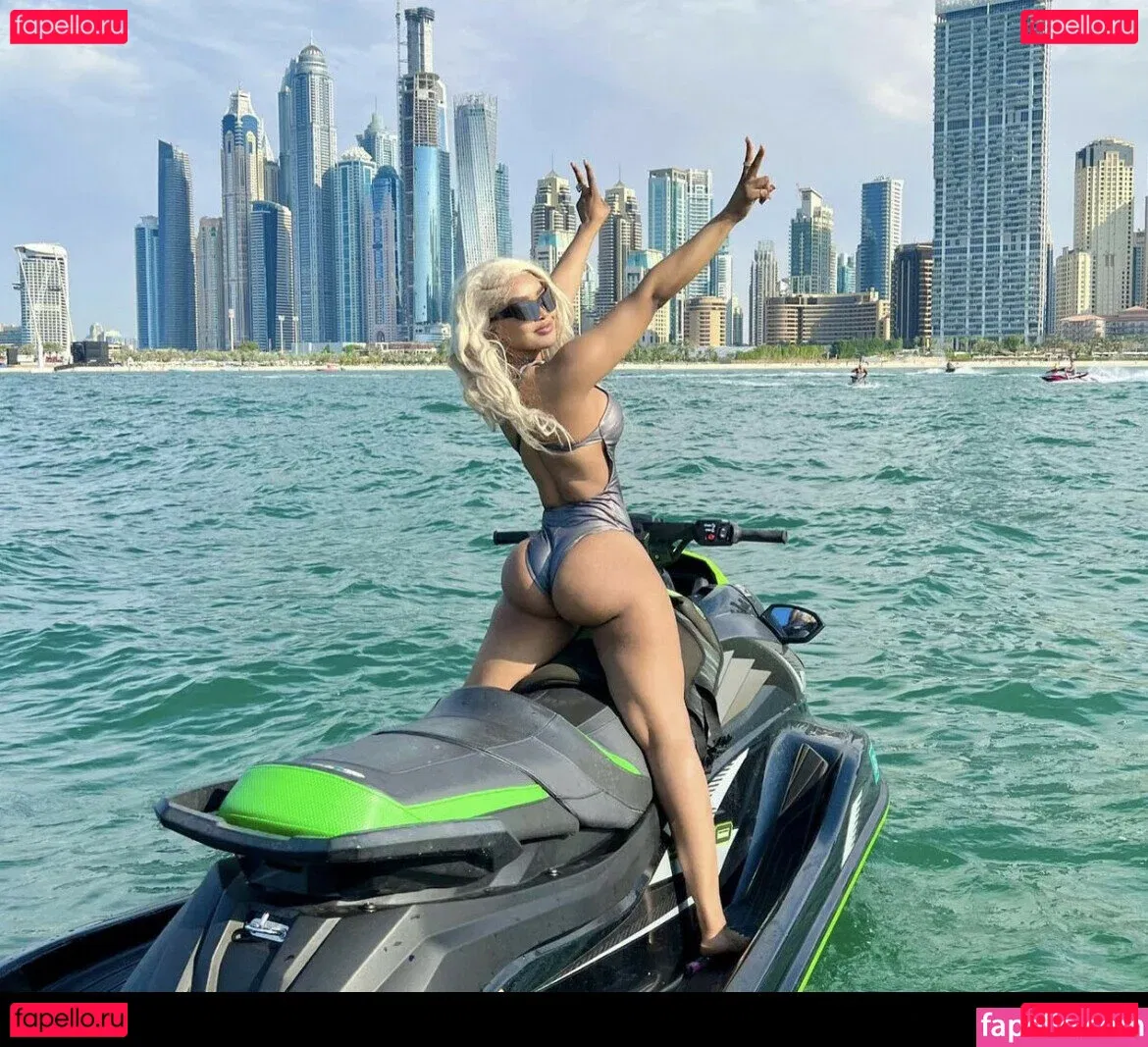 Thurriaa Onlyfans Photo Gallery 