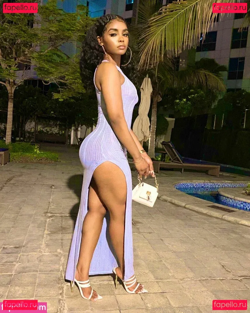 Thurriaa Onlyfans Photo Gallery 