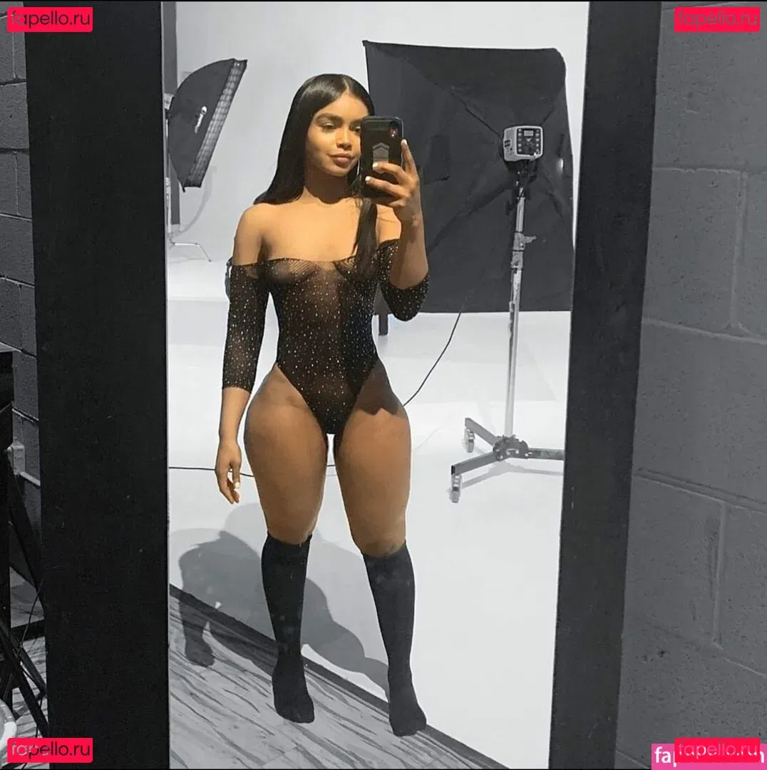 Thurriaa Onlyfans Photo Gallery 