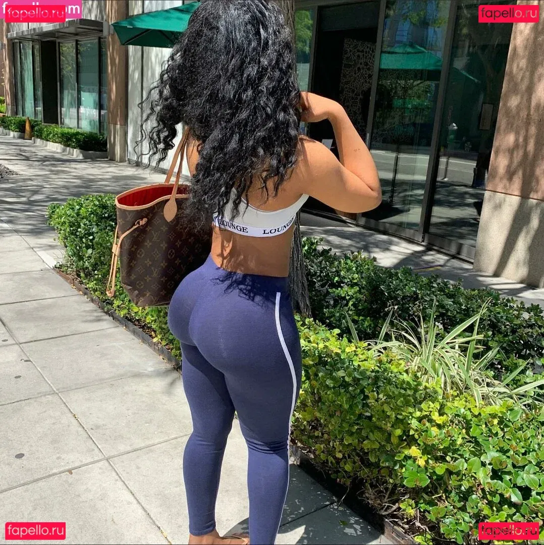 Thurriaa Onlyfans Photo Gallery 