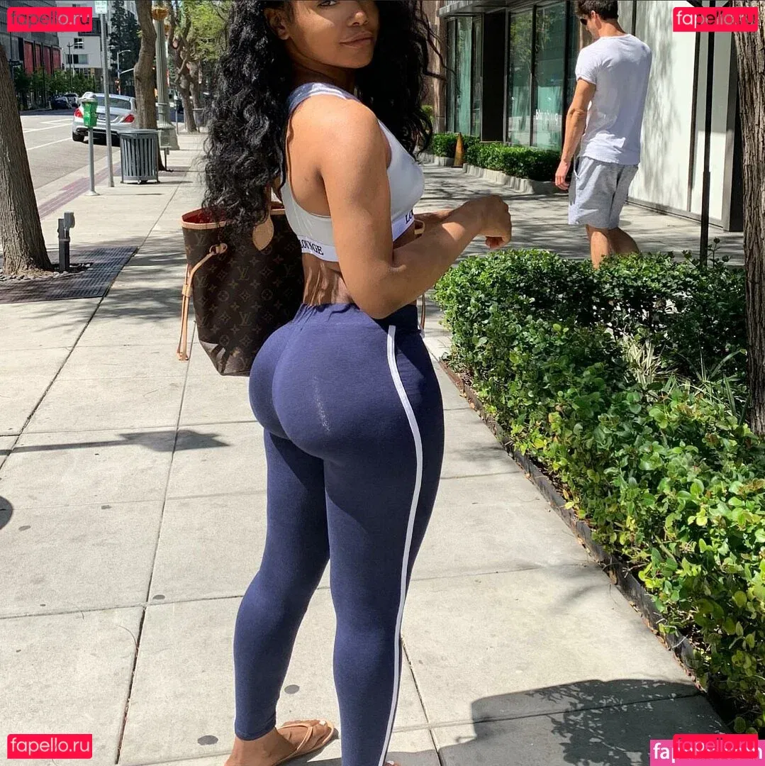 Thurriaa Onlyfans Photo Gallery 