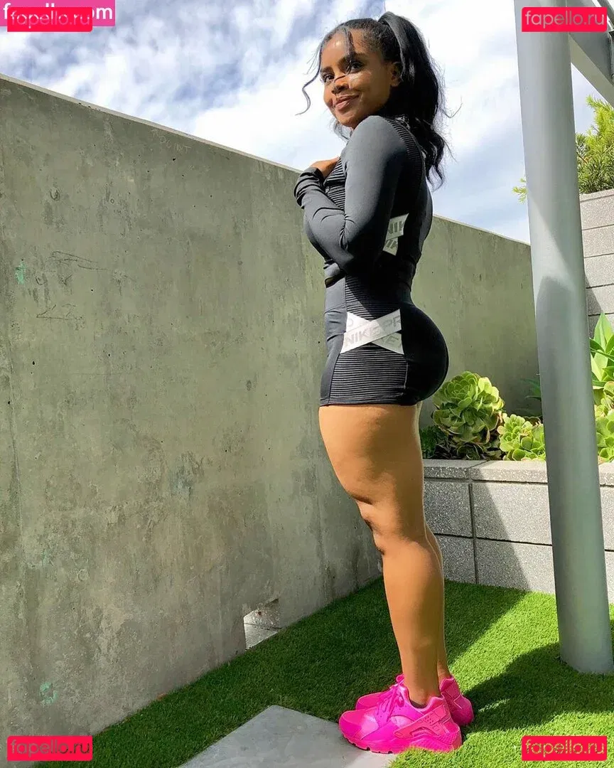 Thurriaa Onlyfans Photo Gallery 