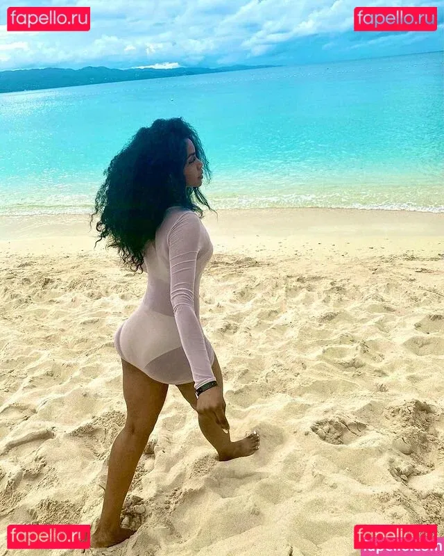 Thurriaa Onlyfans Photo Gallery 