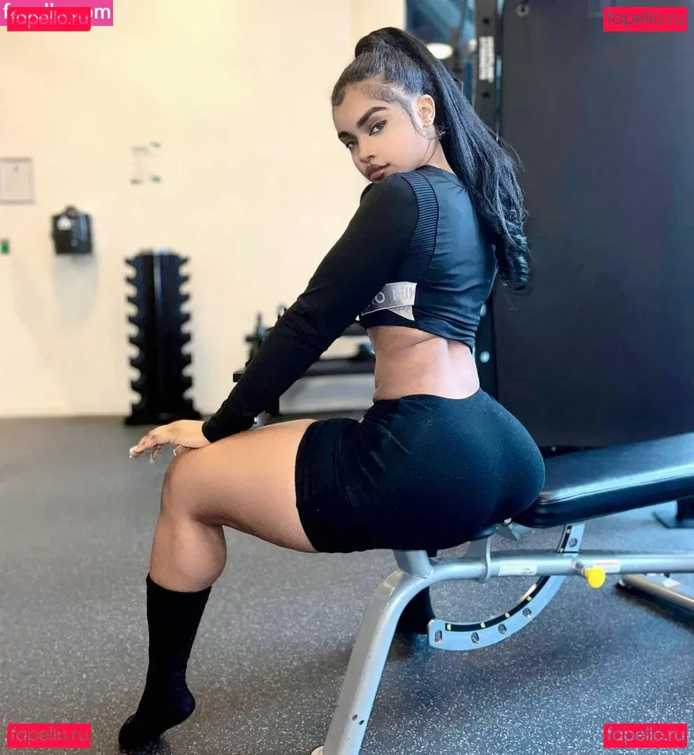 Thurriaa Onlyfans Photo Gallery 