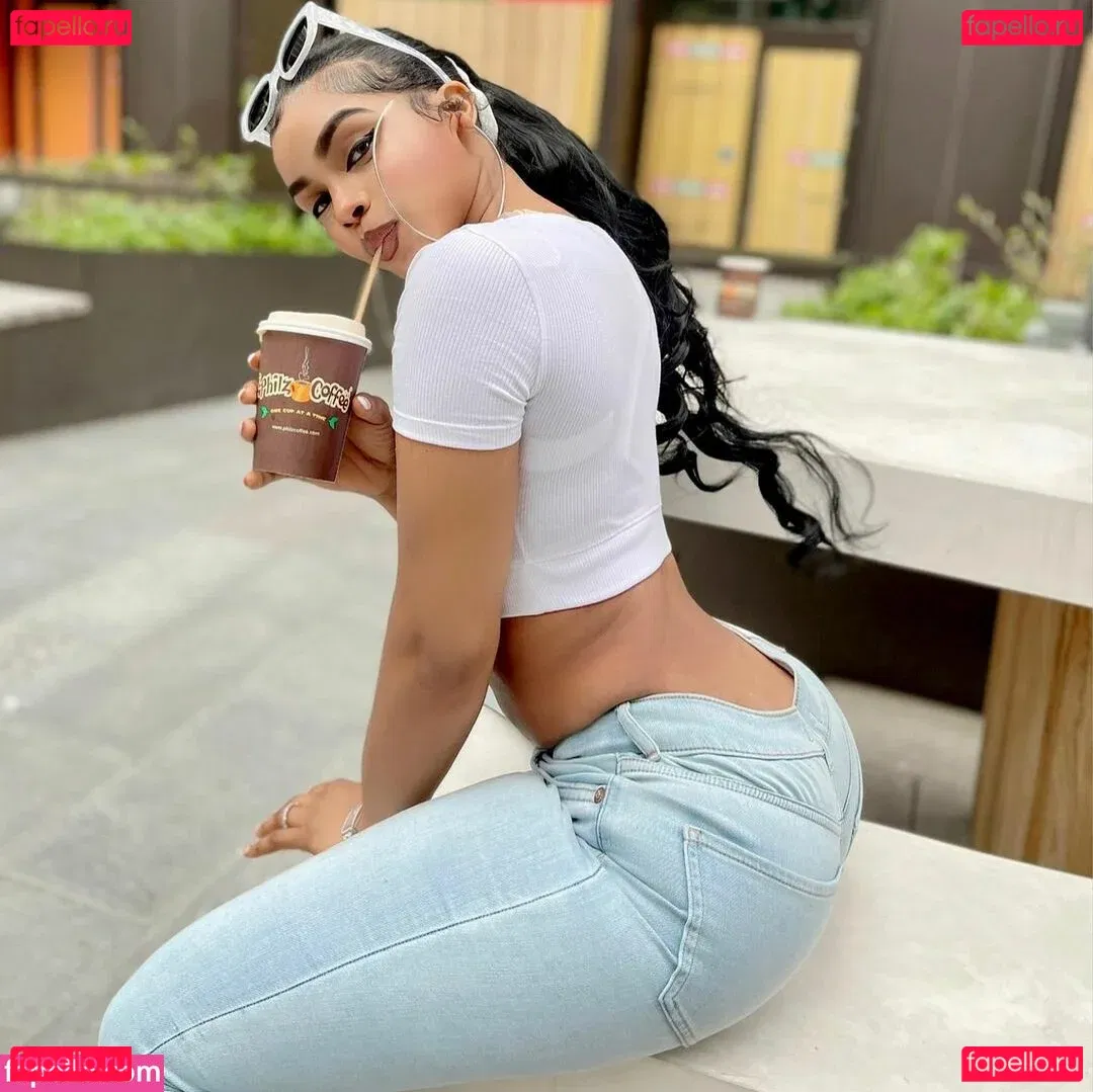 Thurriaa Onlyfans Photo Gallery 