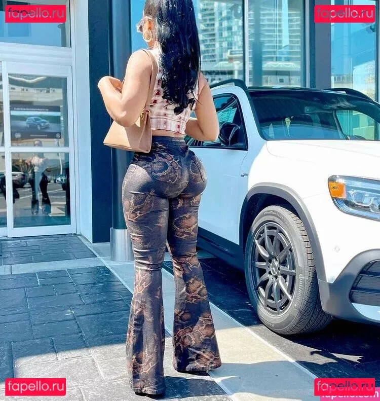 Thurriaa Onlyfans Photo Gallery 