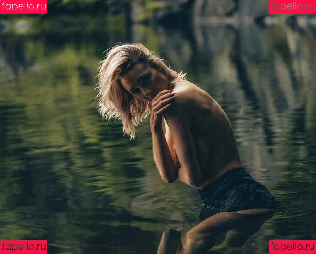 Viktoria_somebody Onlyfans Photo Gallery 