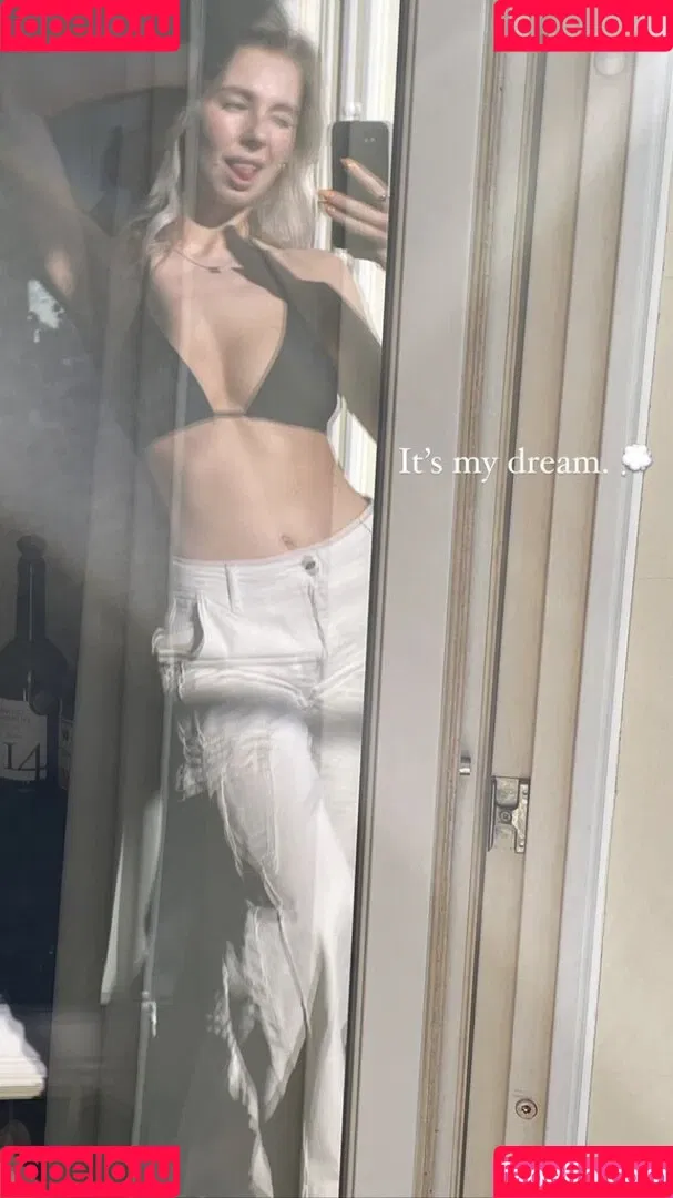 Viktoria_somebody Onlyfans Photo Gallery 