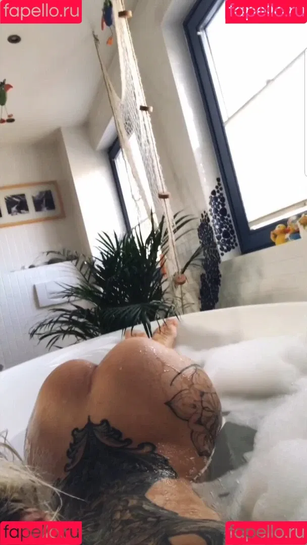 Miri Be Onlyfans Photo Gallery 
