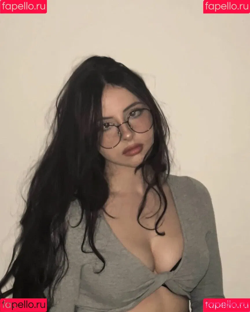 Liv Littlelivbug Onlyfans Photo Gallery 