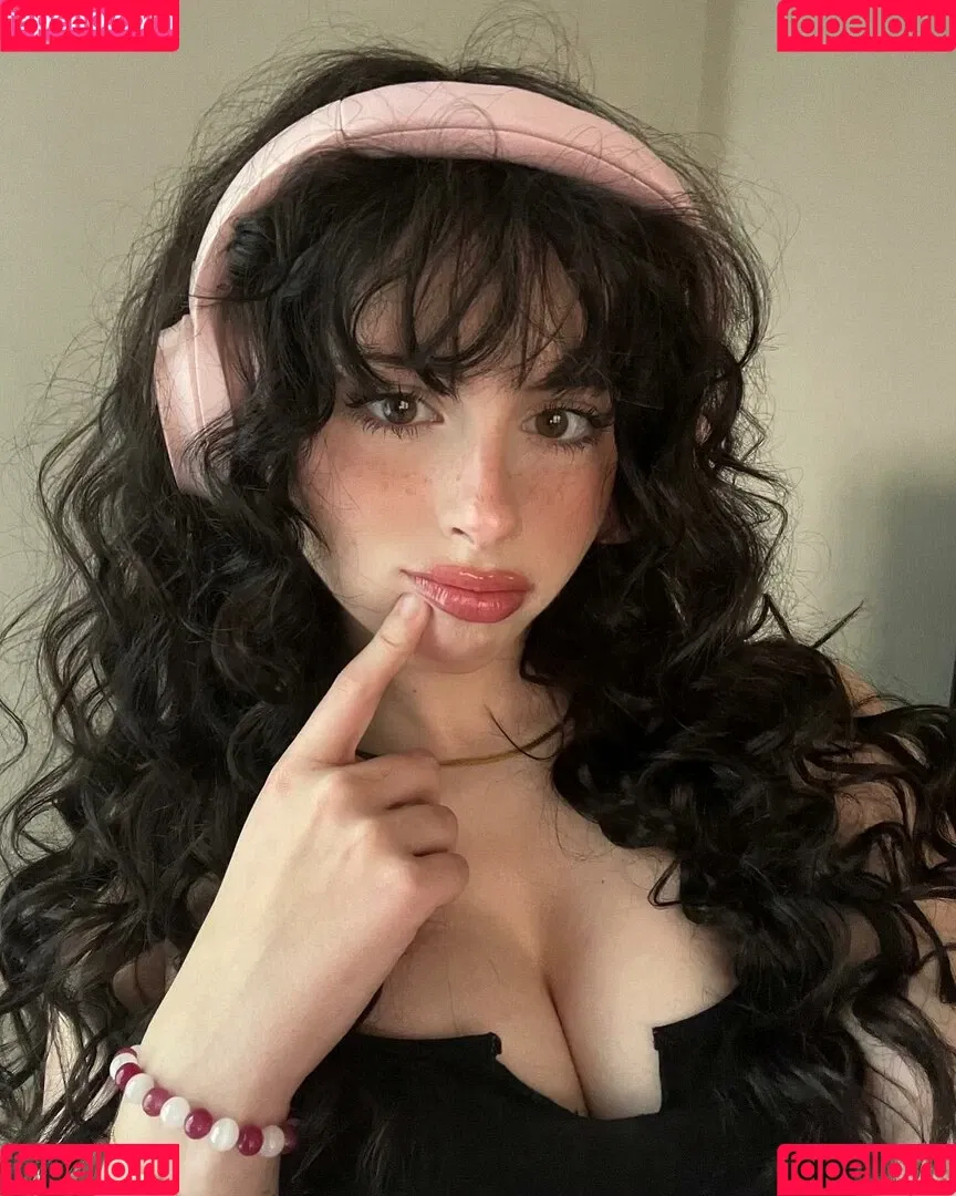 Liv Littlelivbug Onlyfans Photo Gallery 