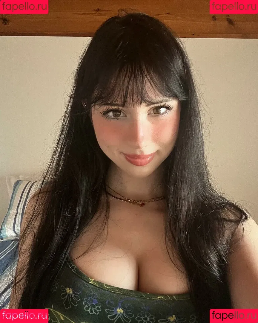 Liv Littlelivbug Onlyfans Photo Gallery 