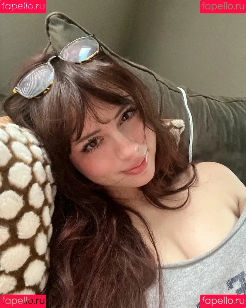 Liv Littlelivbug Onlyfans Photo Gallery 