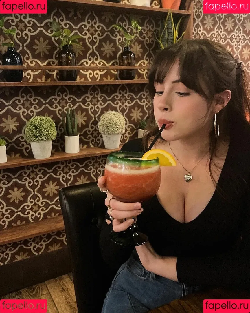 Liv Littlelivbug Onlyfans Photo Gallery 