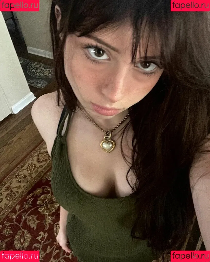 Liv Littlelivbug Onlyfans Photo Gallery 