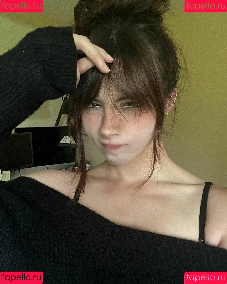 Liv Littlelivbug Onlyfans Photo Gallery 