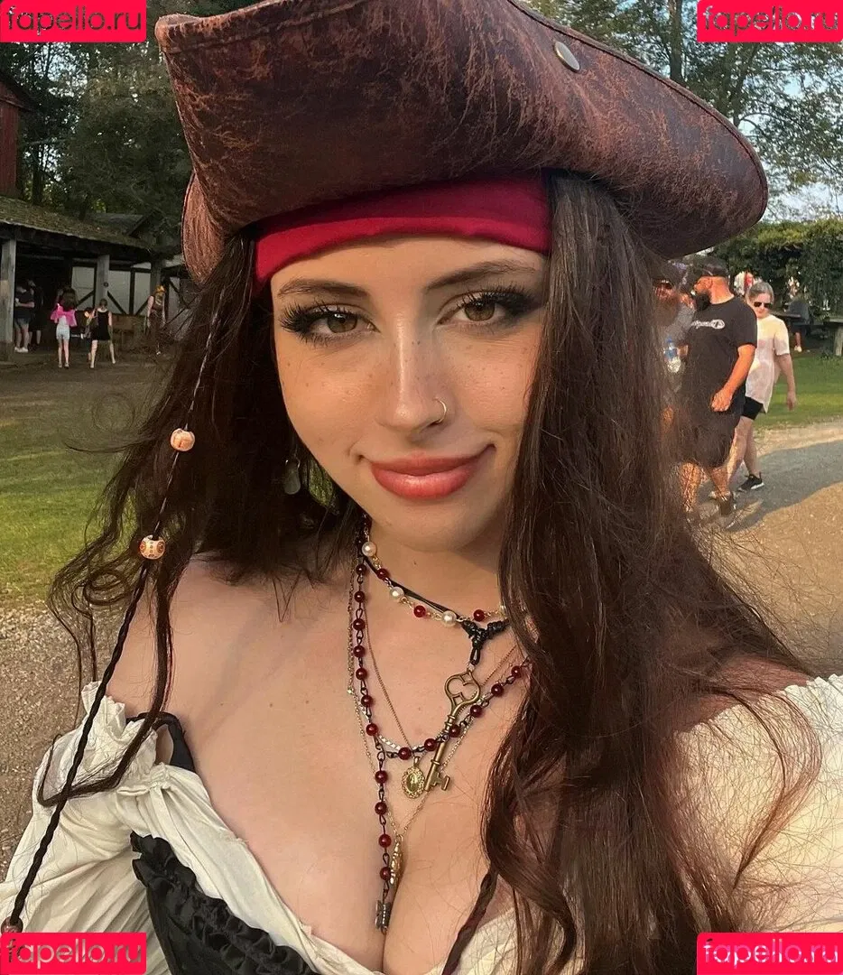Liv Littlelivbug Onlyfans Photo Gallery 