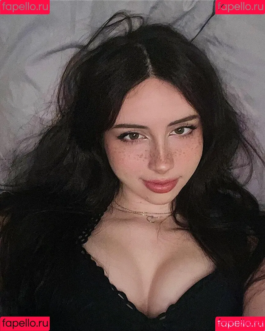 Liv Littlelivbug Onlyfans Photo Gallery 