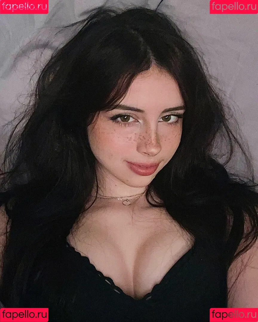 Liv Littlelivbug Onlyfans Photo Gallery 