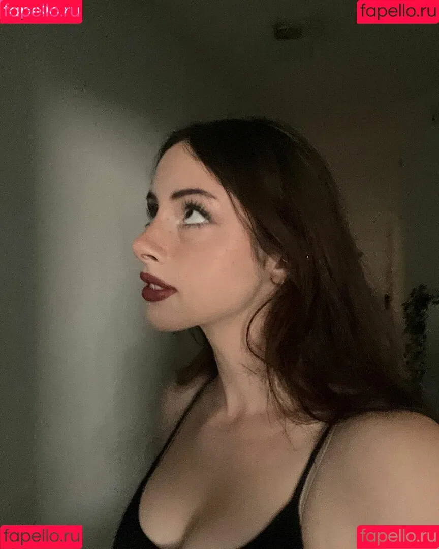 Liv Littlelivbug Onlyfans Photo Gallery 