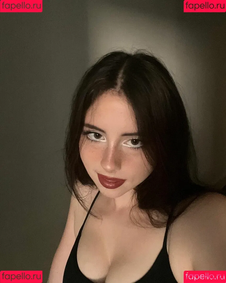 Liv Littlelivbug Onlyfans Photo Gallery 