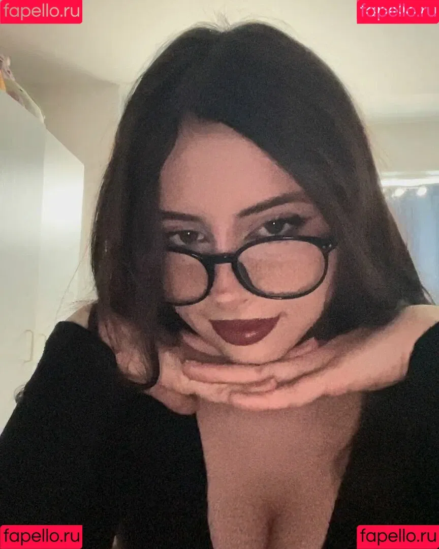 Liv Littlelivbug Onlyfans Photo Gallery 