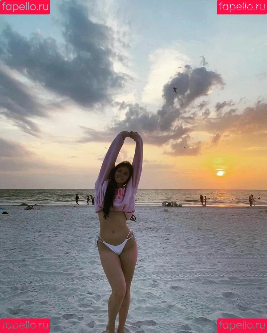 Liv Littlelivbug Onlyfans Photo Gallery 