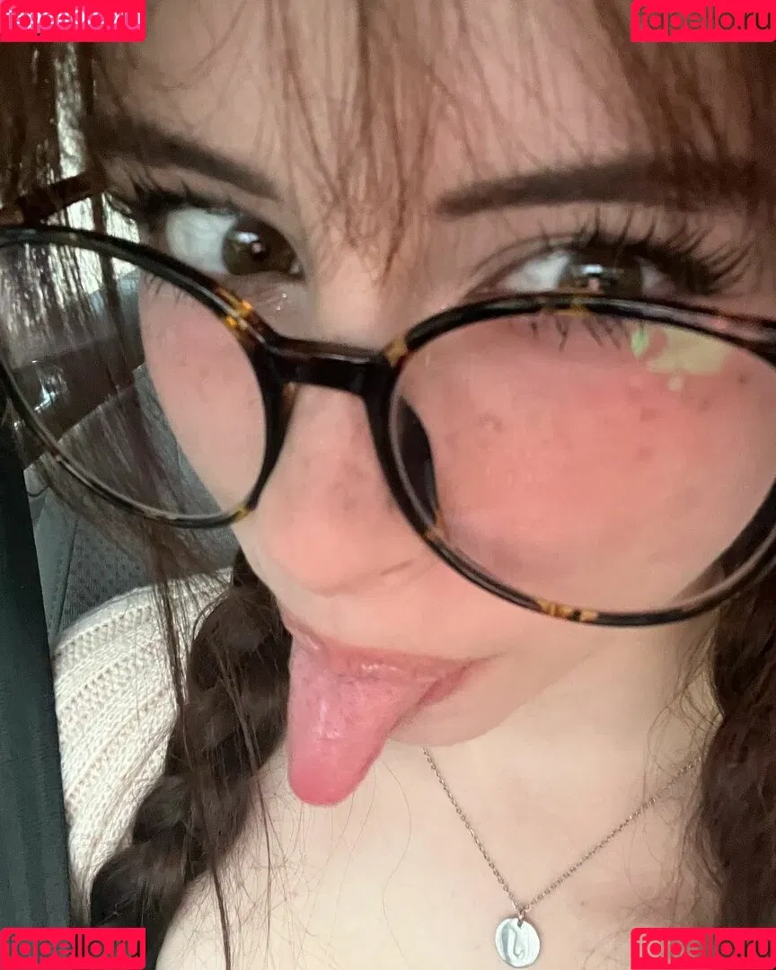 Liv Littlelivbug Onlyfans Photo Gallery 