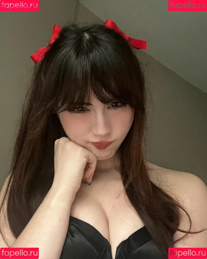 Liv Littlelivbug Onlyfans Photo Gallery 