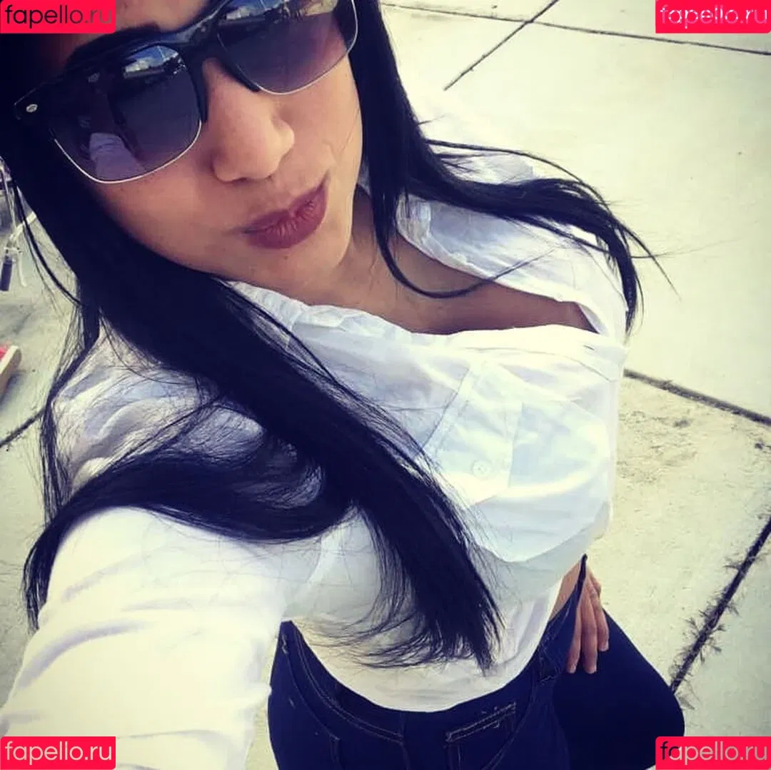 Nohely Guilarte Onlyfans Photo Gallery 
