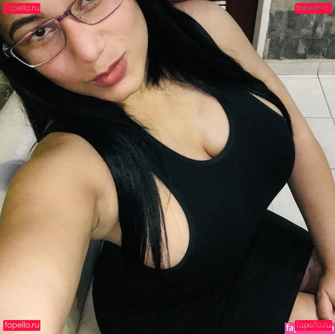 Nohely Guilarte Onlyfans Photo Gallery 