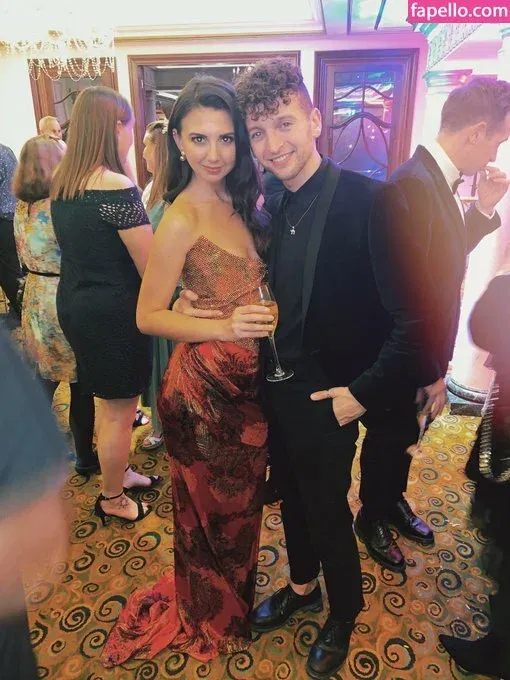 Zizi Strallen Onlyfans Photo Gallery 