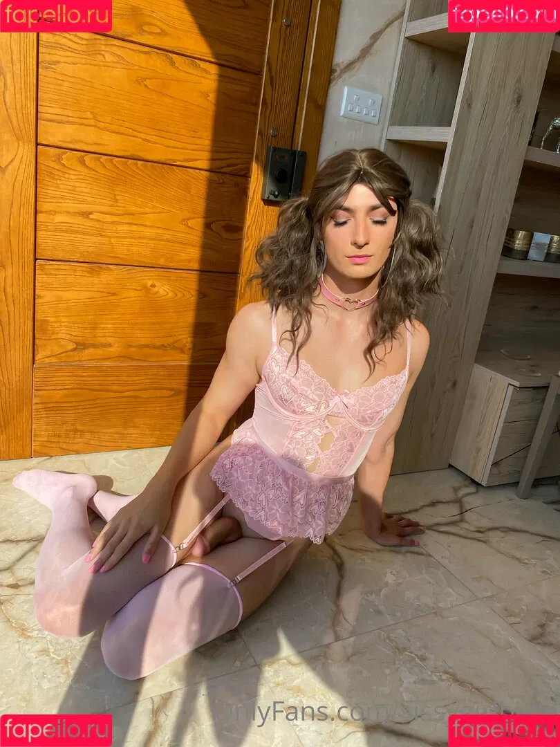 sissygirlbella Onlyfans Photo Gallery 